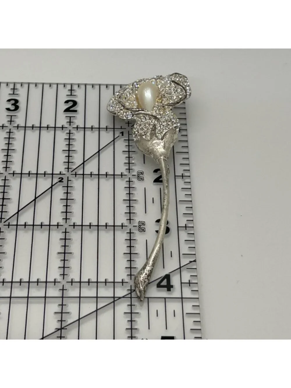 Vintage Napier Calla Lily Brooch Faux Pearl Rhinestones Pave' Silvertone 4" - Picture 10 of 10